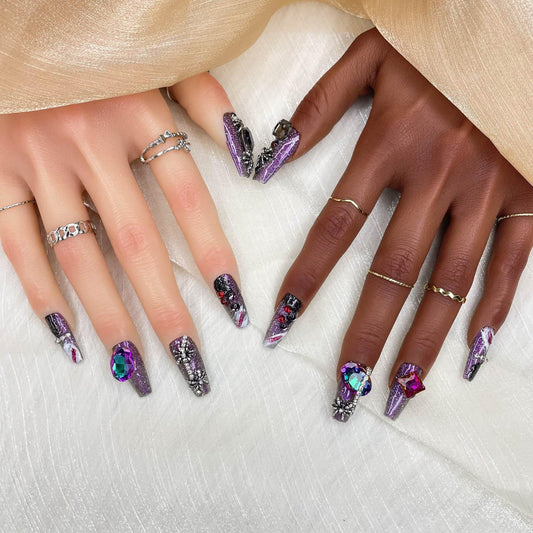 Salon-quality nails in minutes. 💅✨
