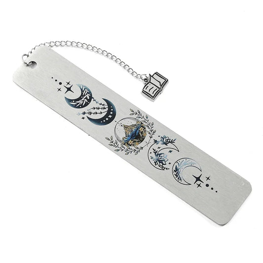 Stainless Steel Moon Crescent Bookmark – Vintage Metal Page Marker with Elegant Pattern