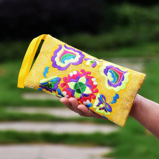 Ethnic Embroidery Clutch Bag & Coin Purse – Vintage Hand-Embroidered Mobile-Phone Wristlet for Women & Girls
