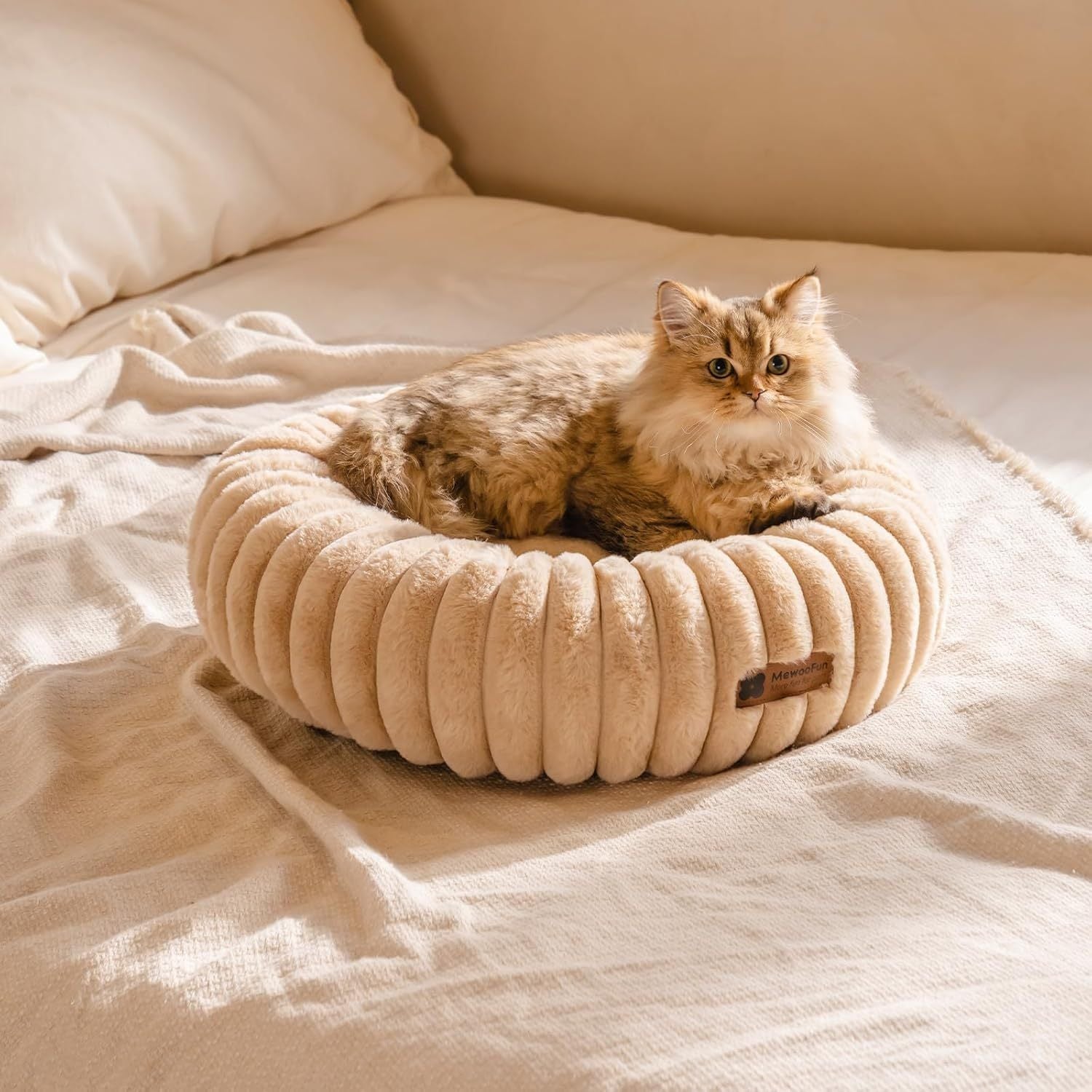 Mewoofun Donut Cat Bed – Light Brown Washable Fluffy Round Calming Pet Bed with Non-Slip Bottom for Cats & Small Dogs
