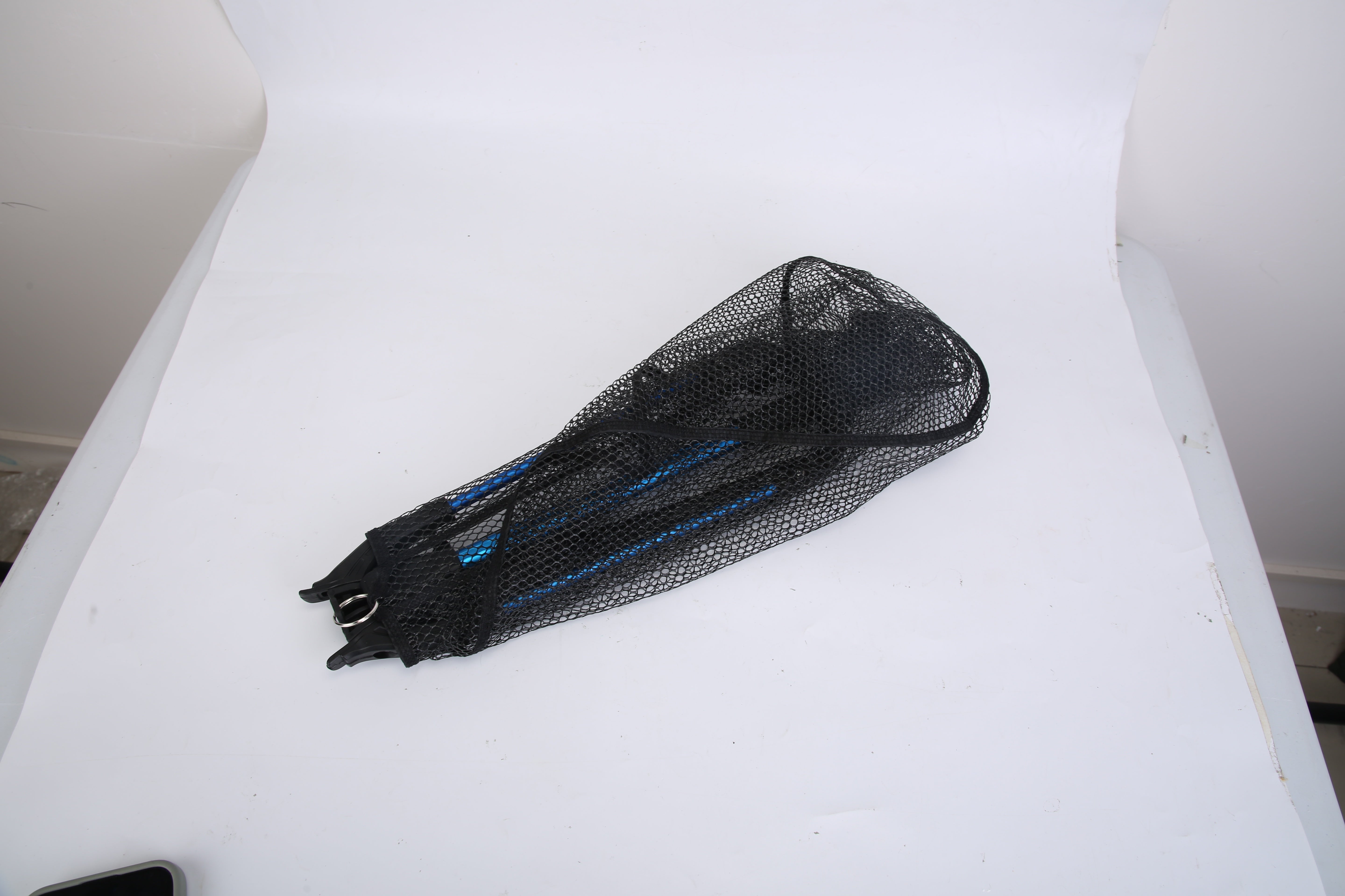 Foldable Fishing Landing Net - Collapsible Aluminum Pole with Fish-Safe Coated Nylon Mesh
