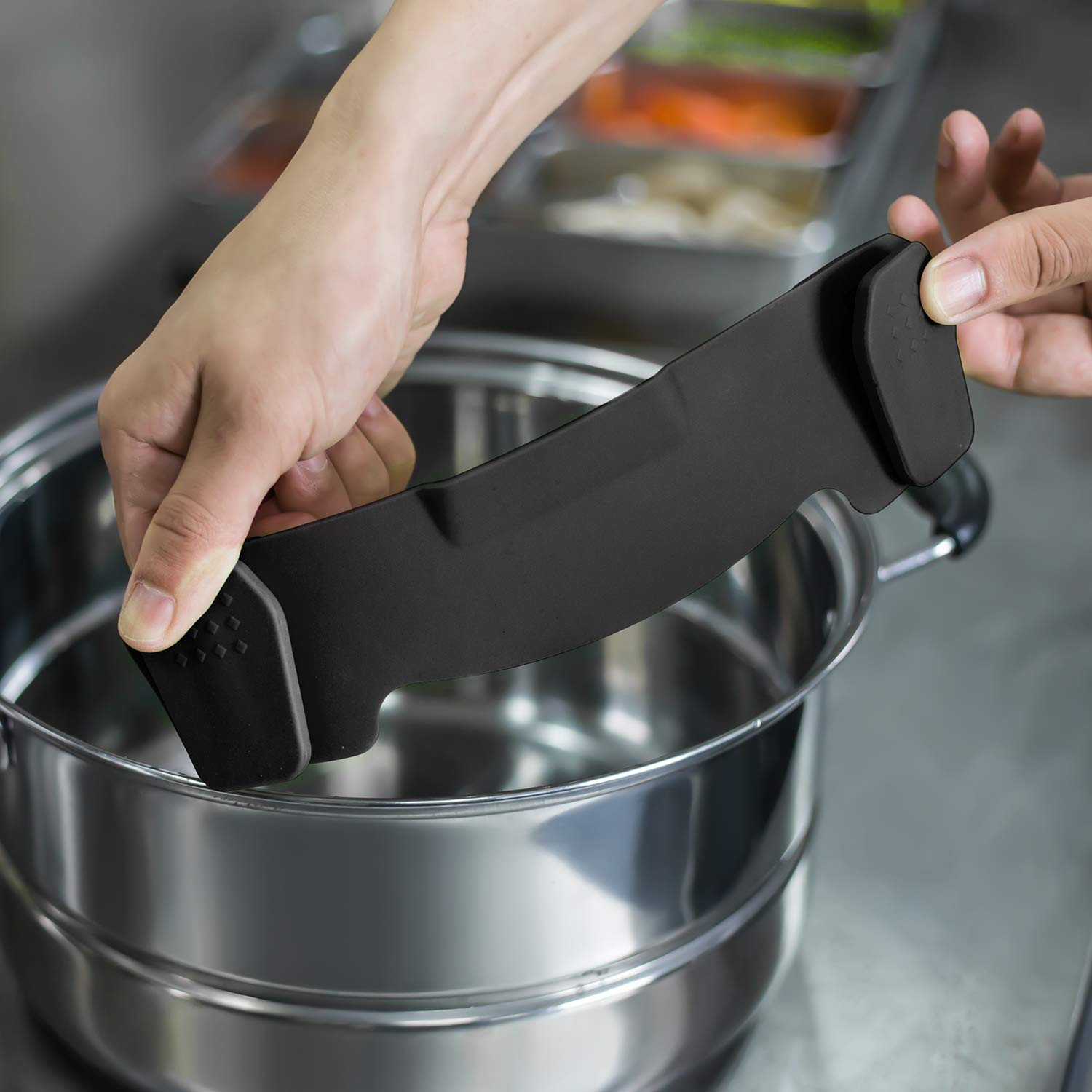 Clip-On Silicone Strainer for Pots & Pans – Heat Resistant Compact Food Drainer