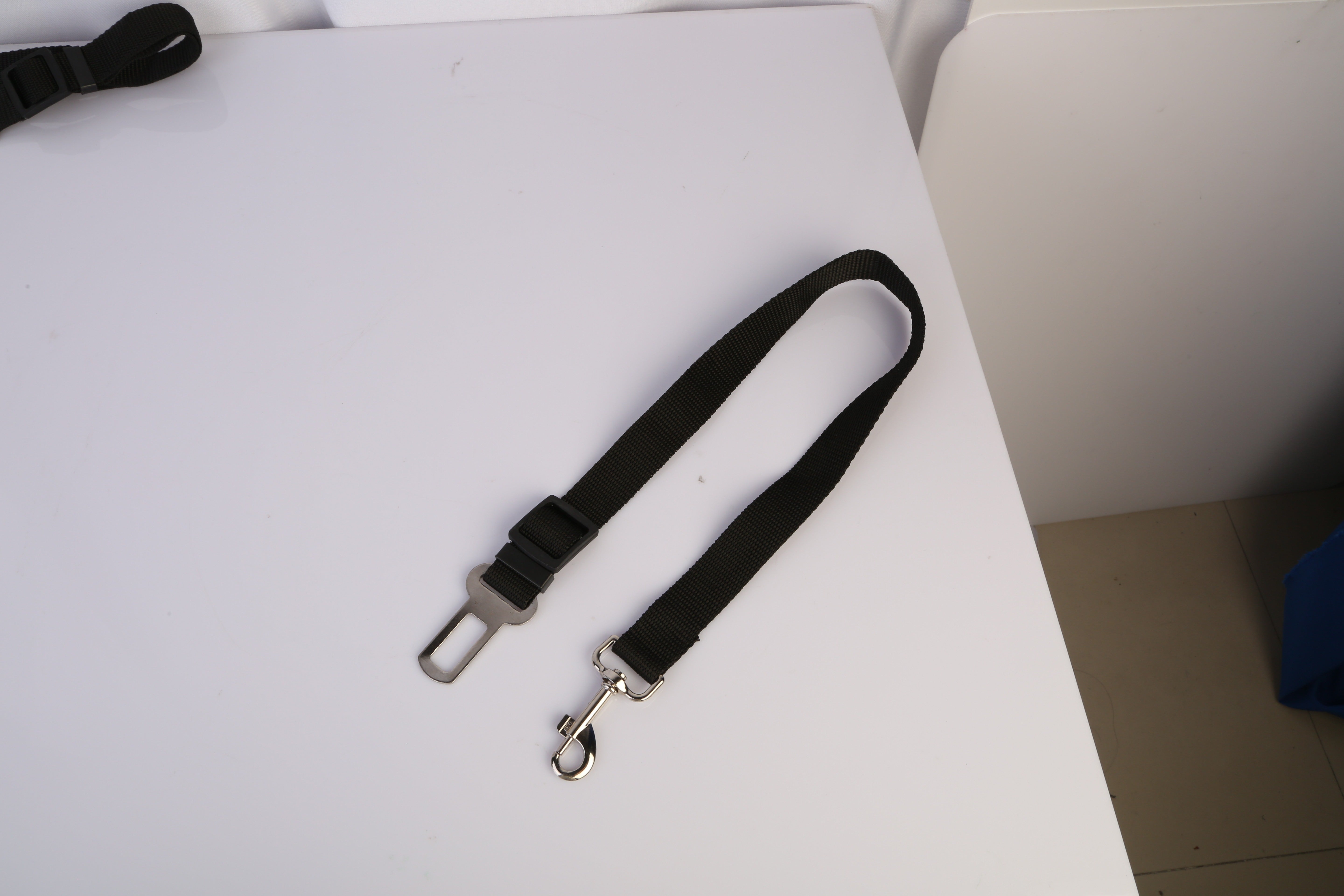2PCS Pet Dog Seat Belt Leash – Adjustable Nylon Car Safety Leads for Dogs & Cats, Secure Vehicle Travel Harness Strap