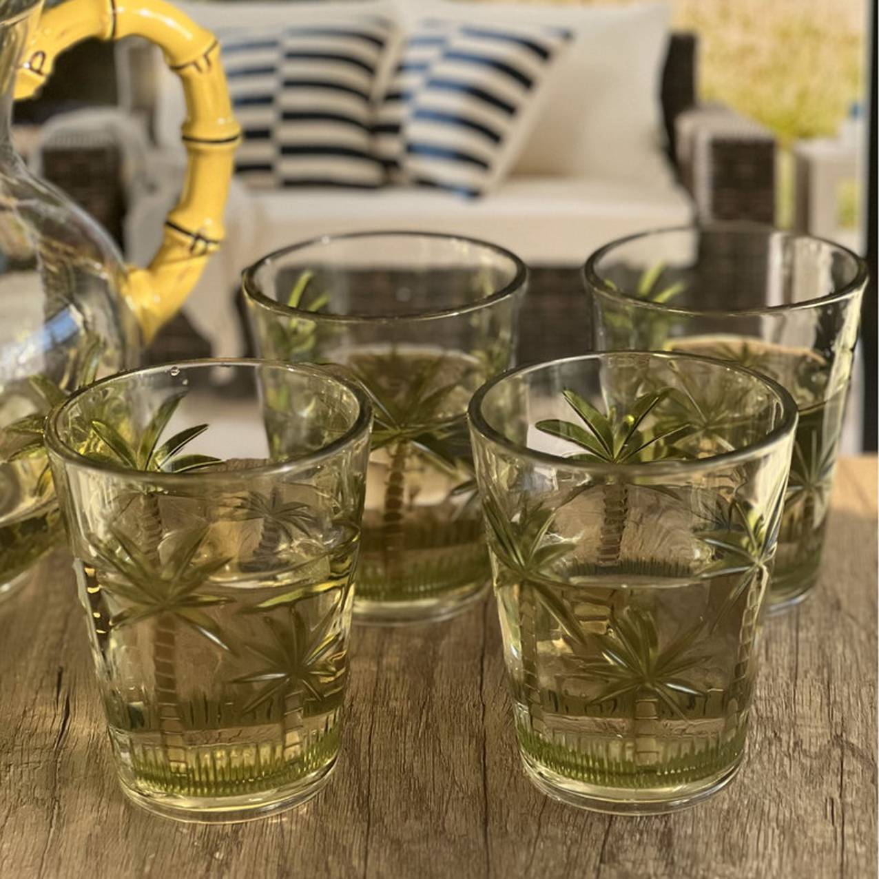 Set of 4 Clear Acrylic Drinking Glasses – Unbreakable Plastic Tumblers, 15 oz