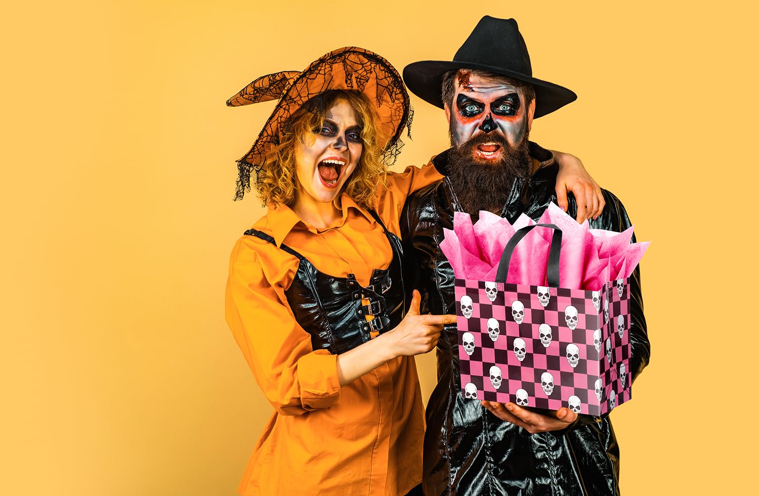 2-Pack Skull Net Halloween Gift Bags with Cards & Tissue Paper – Reusable Black & Pink Tote Style Party Favor Bags