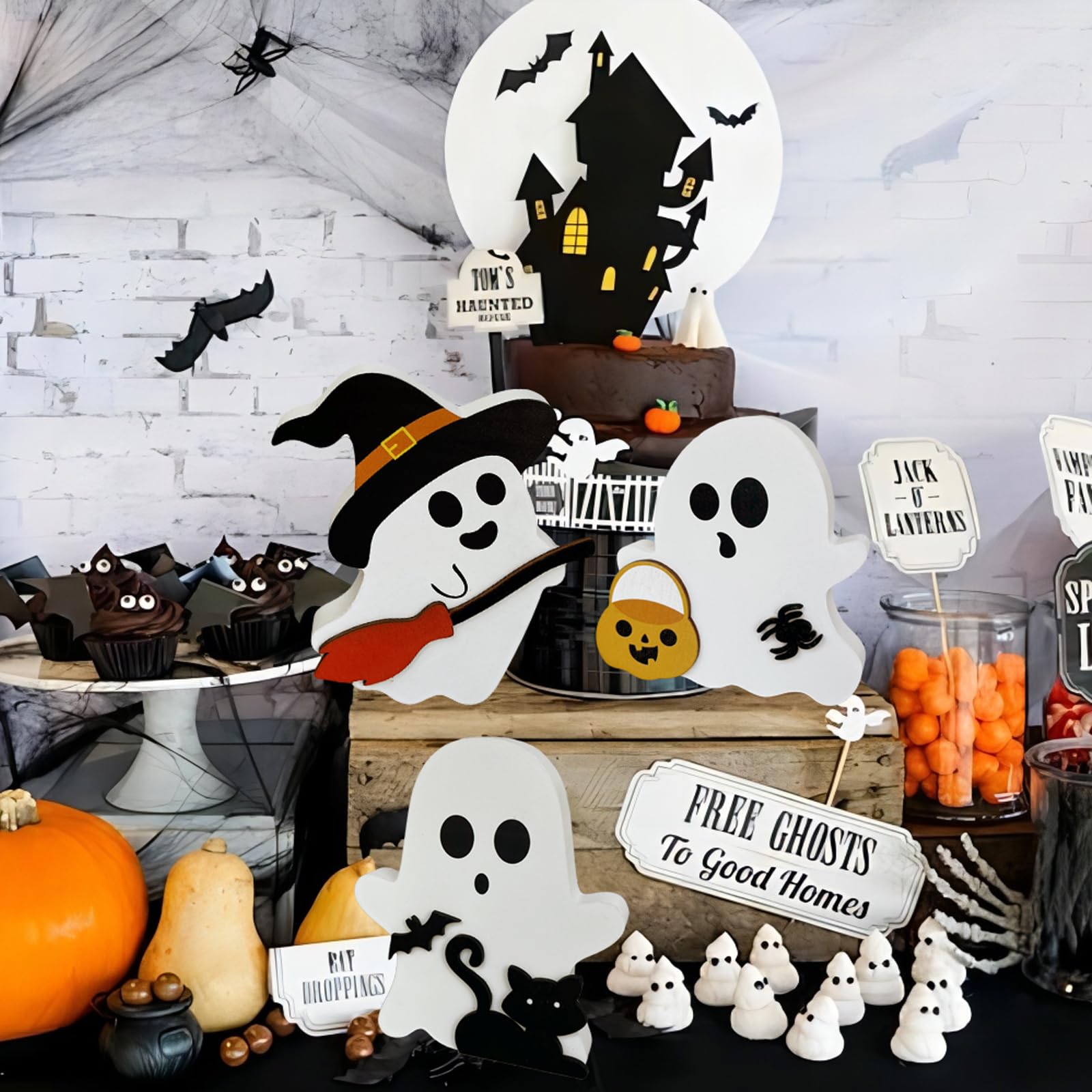 Wooden Ghost Figurines Set – Hand-Painted White Halloween Tabletop Decor for Home, Shelf & Party Display