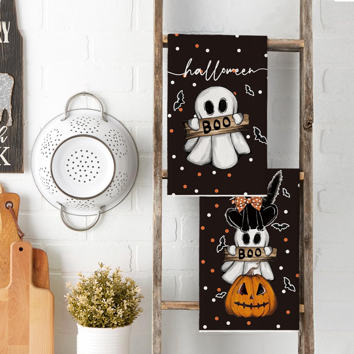 Artoid Mode Halloween Dish Towels – 2-Pack Black Kitchen Tea Towels, Soft & Absorbent Seasonal Decor (18x26 in)