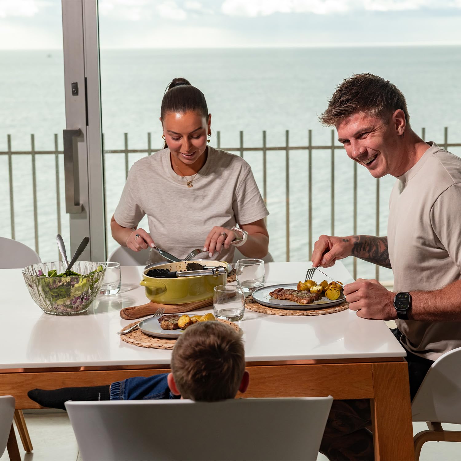 2-in-1 Olive Oil Sprayer & Pour Dispenser – BPA-Free Glass Bottle with Precision Control