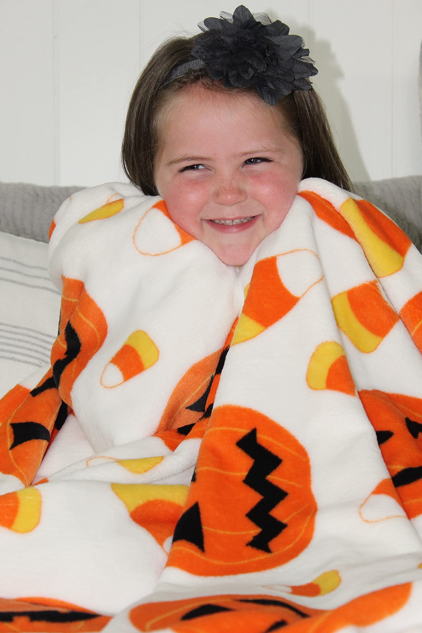 Halloween Velvet Fleece Throw Blanket – Jack O’ Lantern & Candy Corn Pattern (50x70”, White Yellow Orange)