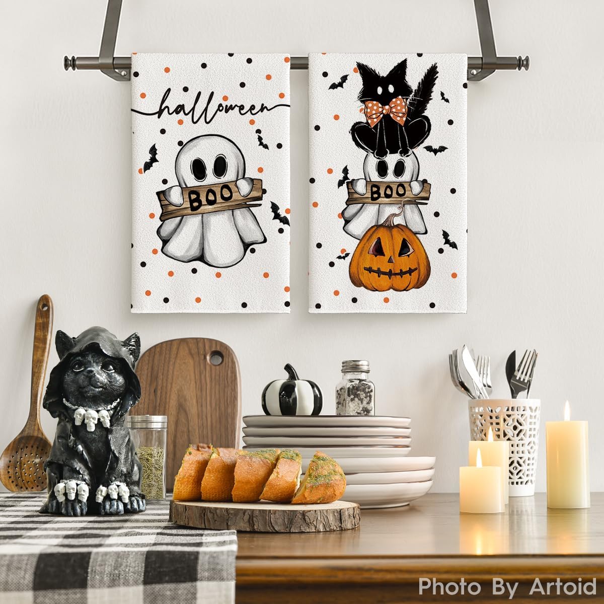 Halloween Dish Towels Set of 2 – Beige Kitchen Towels by Artoid Mode (18x26”)
