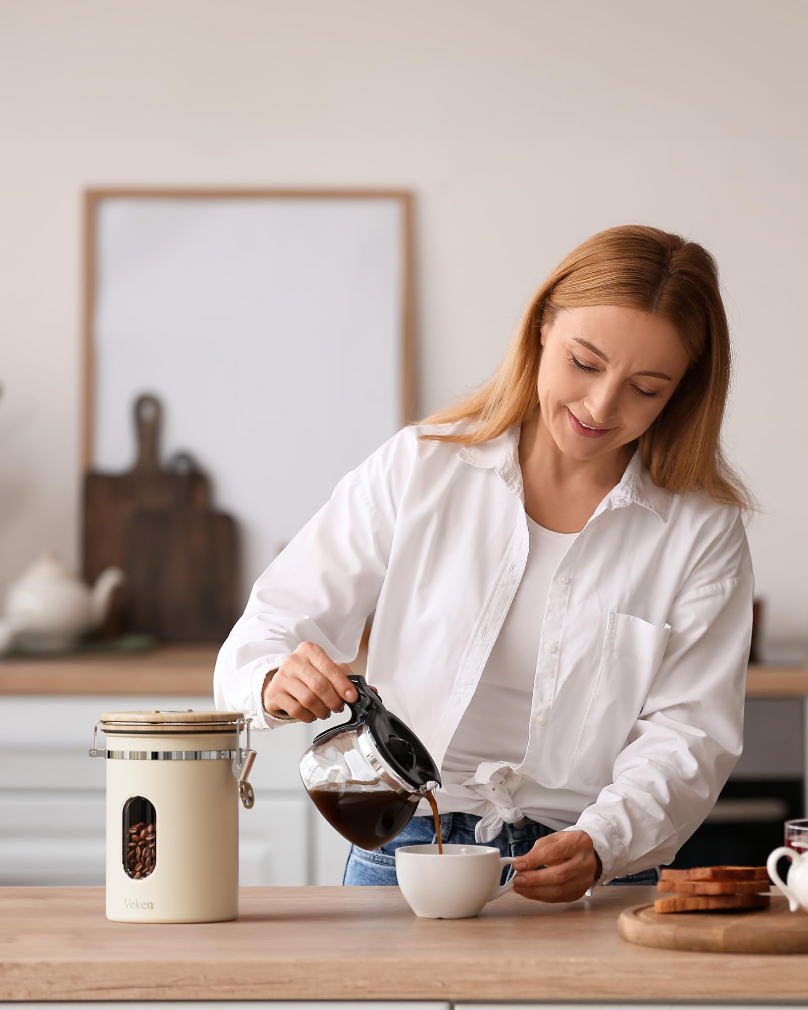 Stainless Steel Coffee Canister with CO₂ Valve – Airtight Coffee Bean Storage with Date Tracker, Window & Scoop