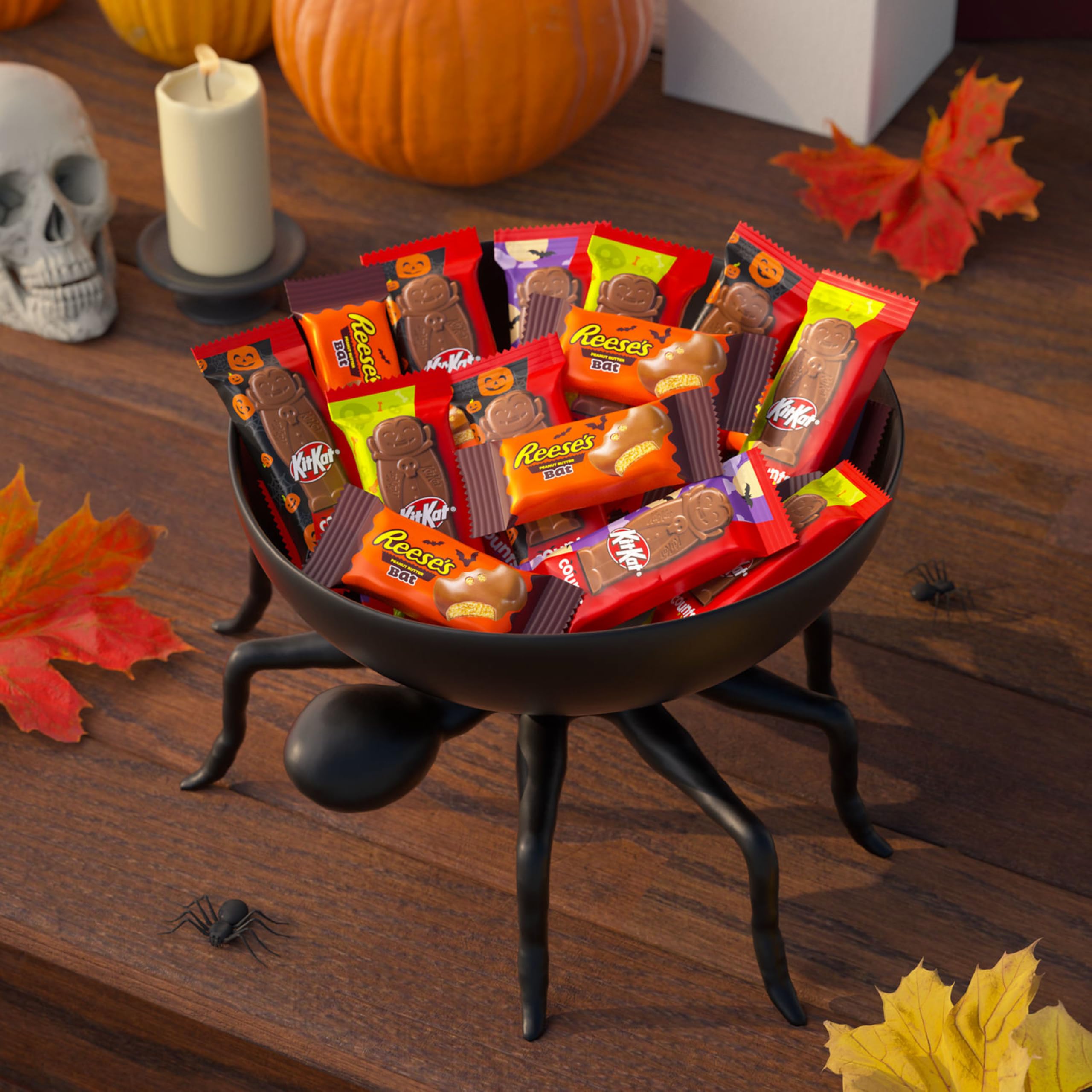 KIT KAT & REESE’S Assorted Milk Chocolate Snack Size Candy – 30 Count Halloween Bag (18.44 oz)