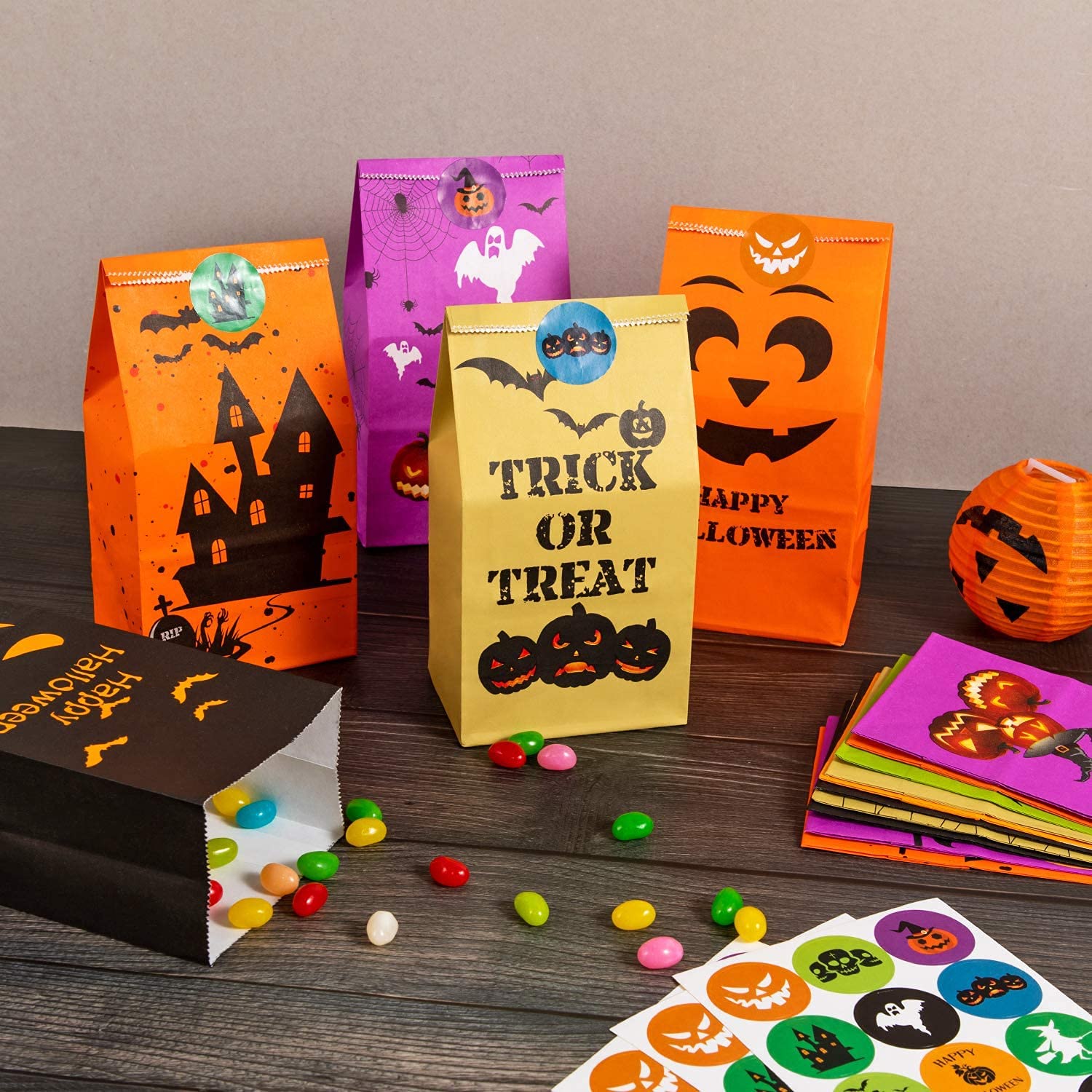 Halloween Candy Treat Bags – 80-Pack Trick-or-Treat Paper Gift Bags with 84 Stickers (10 Designs, Kids Party Favors)
