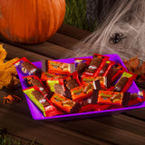 KIT KAT & REESE’S Assorted Milk Chocolate Snack Size Candy – 30 Count Halloween Bag (18.44 oz)