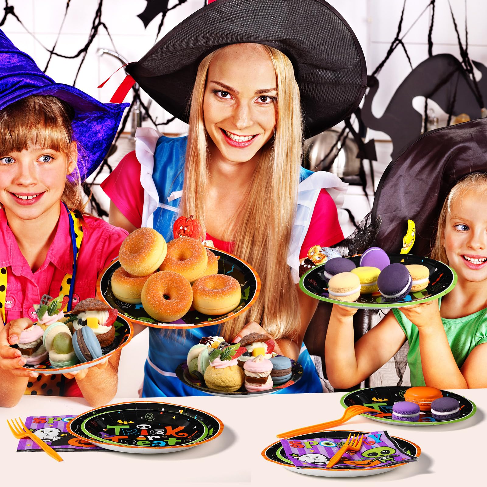 Halloween Party Plates & Tableware Set – 100 Pcs for 25 Guests, Includes Plates, Forks & Napkins – Classic Halloween Colors & Designs