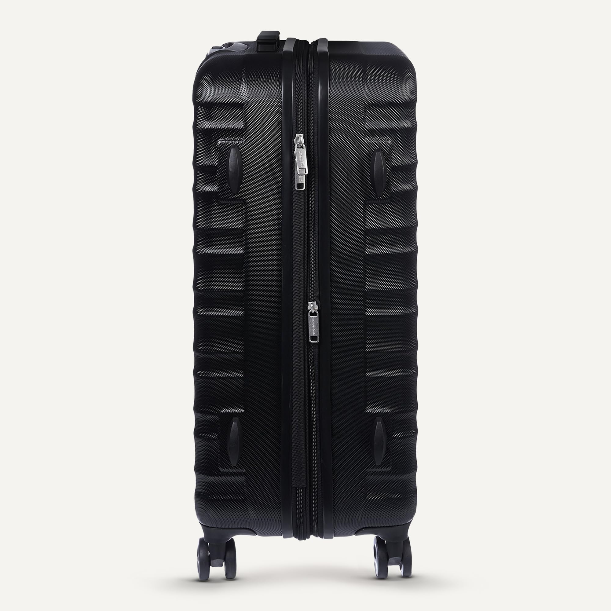 Amazon Basics 21-Inch Expandable Hardside Carry-On Suitcase with Spinner Wheels – Black