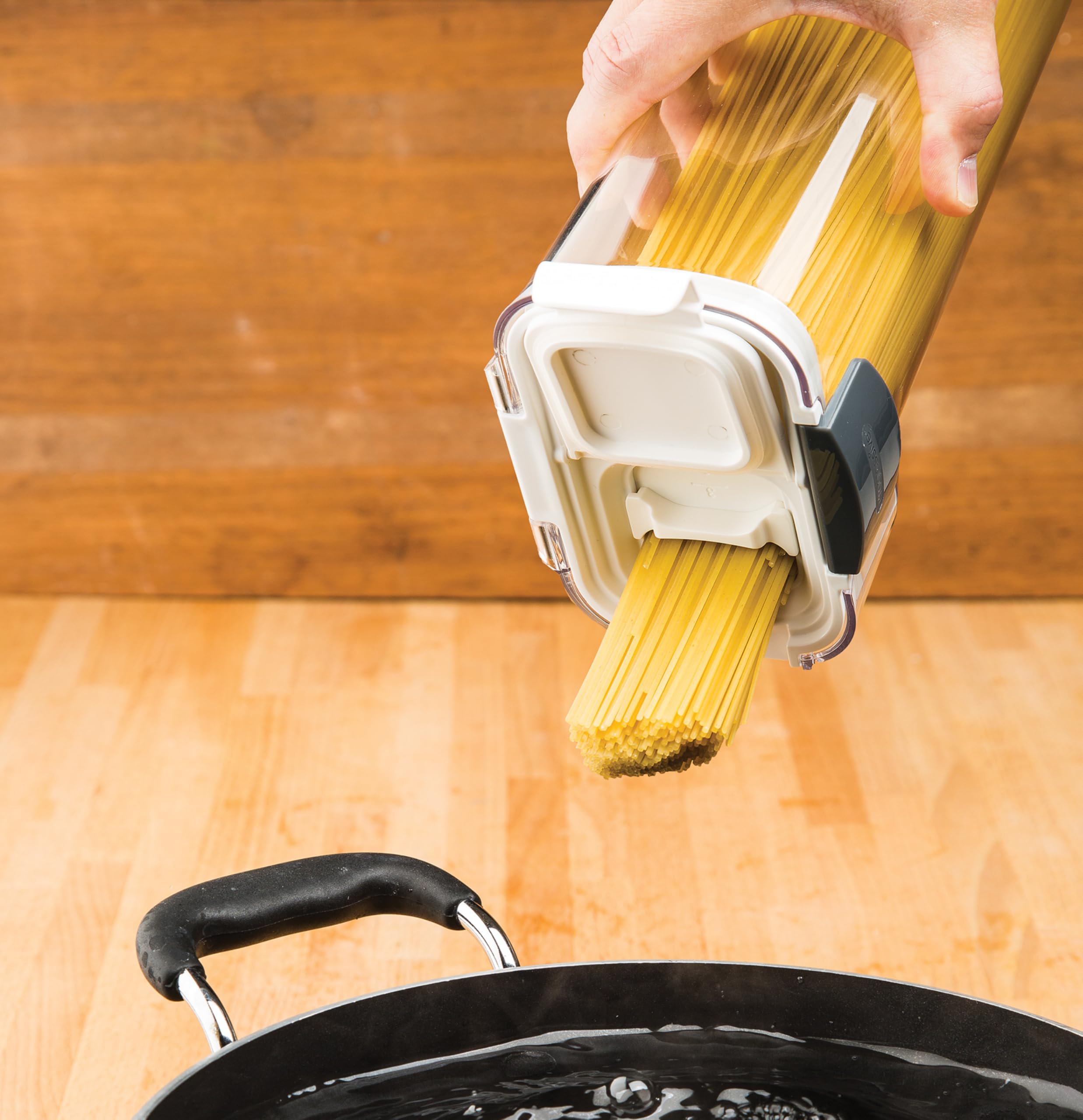 ProKeeper Airtight Pasta Storage Container – Portion Control Spaghetti Keeper with Silicone Seal (Clear)