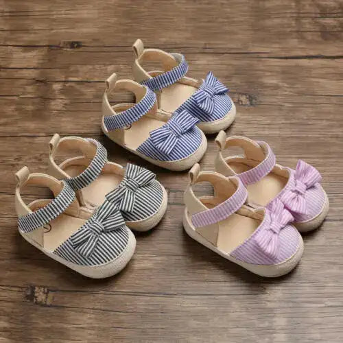 Soft Crib Shoes for Newborn Baby Girl (0-18 m) – Anti-Slip Sneaker Prewalker
