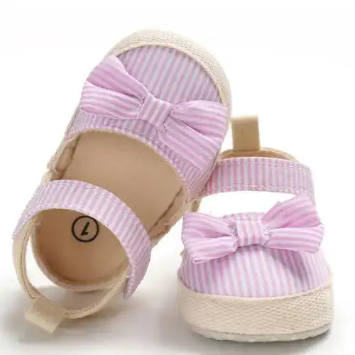 Soft Crib Shoes for Newborn Baby Girl (0-18 m) – Anti-Slip Sneaker Prewalker