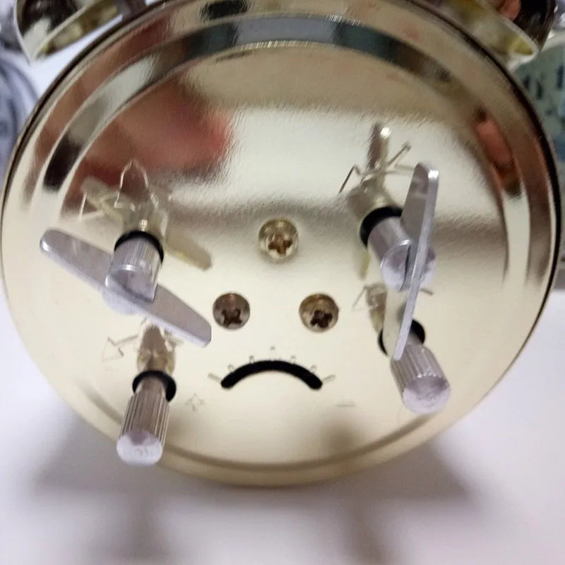 Gold Mechanical Alarm Clock – Vintage Metal Wind-Up Table Clock with Snooze Function & Retro Design