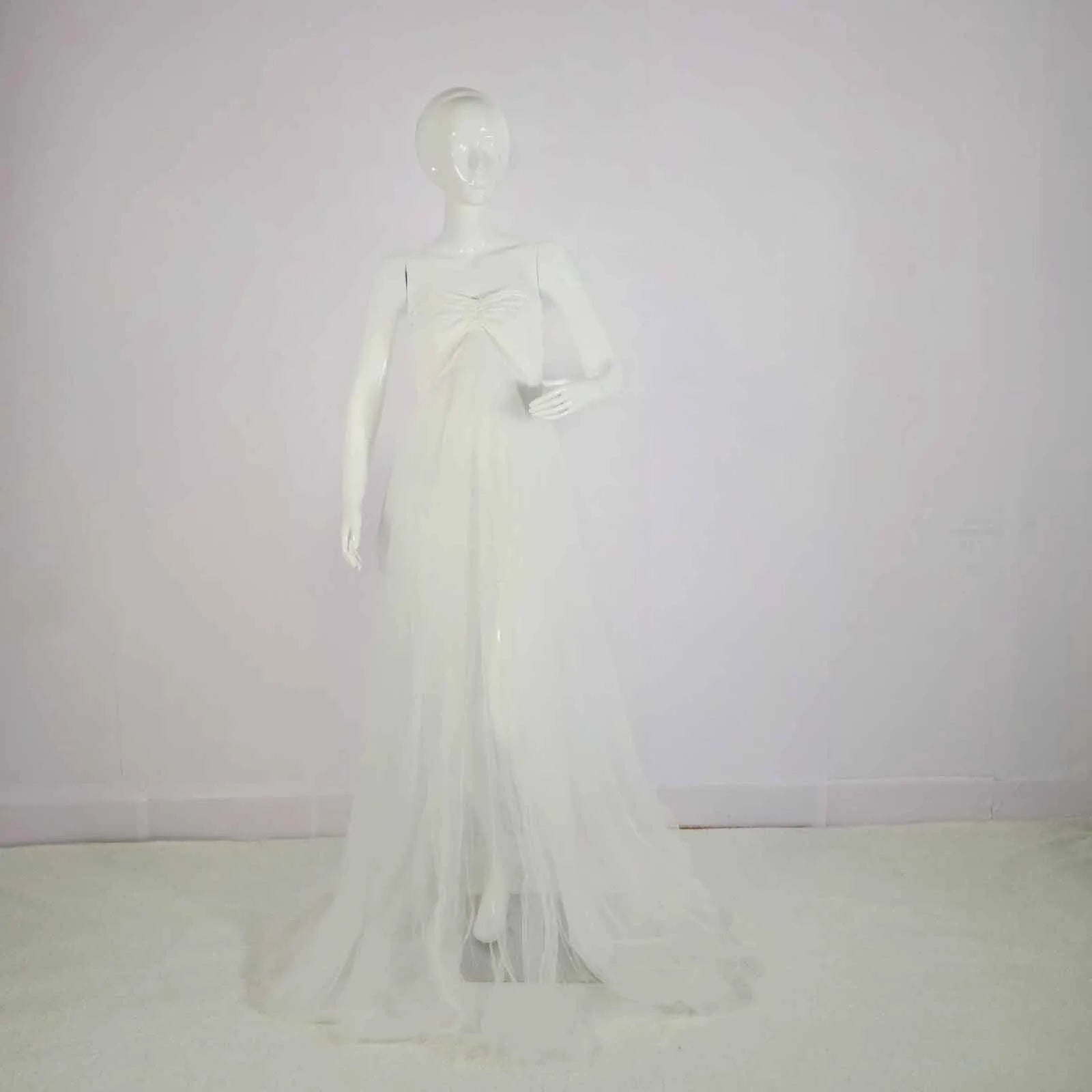 Women’s Elegant Maternity Gown – White Sleeveless Long Pregnancy Dress for Photoshoots, Baby Showers & Parties