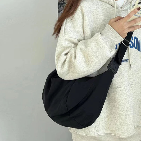 Large Canvas Dumpling Bag – Women’s Large-Capacity Canvas Dumpling Bag with Wide Shoulder Strap (Student Travel Crossbody)