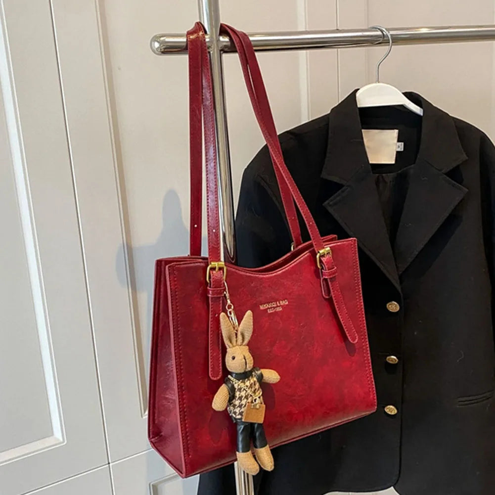 Women’s Vintage Shoulder Tote Bag – Retro Large-Capacity Handbag with Pendant, Fashion Shoulder Purse for Travel & Daily Use