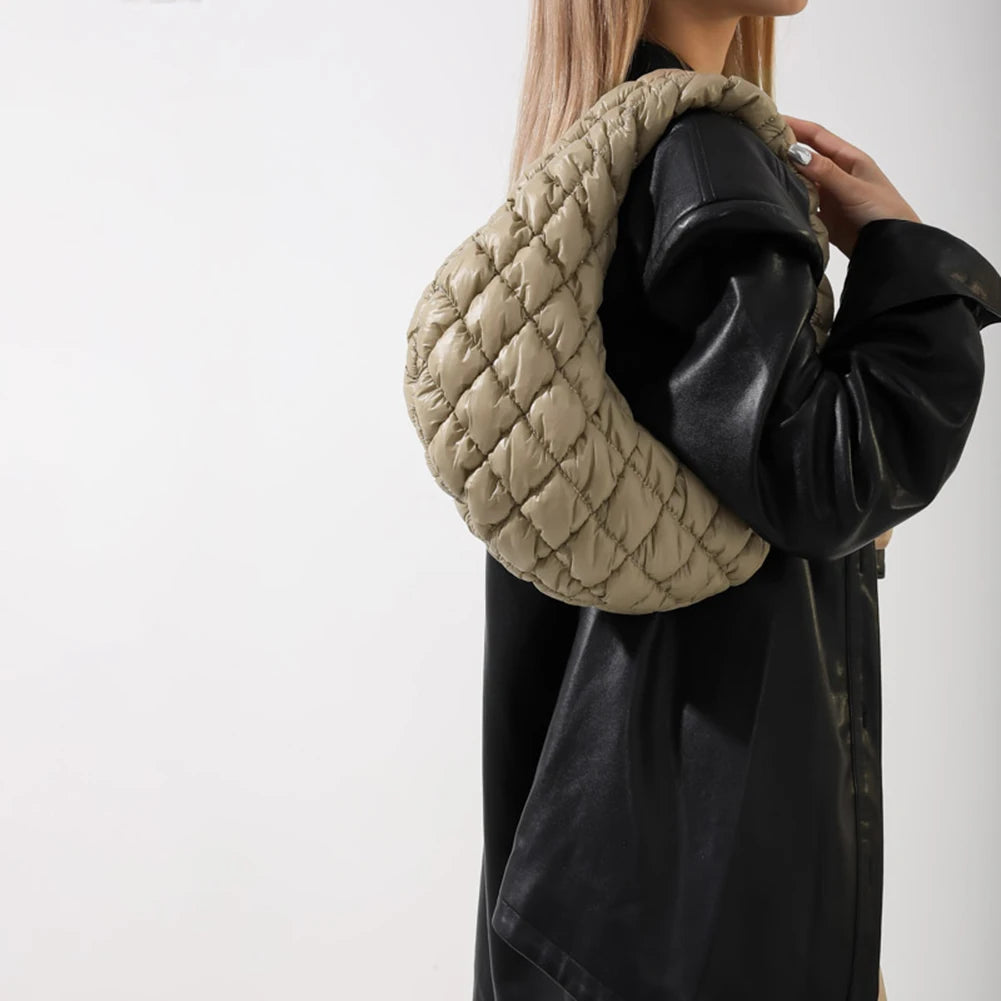 https://www.pulingo.com/products/quilted-embroidered-thread-womens-bag-pleated-cloud-mini-handbags-down-padded-lightweight-clutch-bag-cotton-small-shoulder-bags?utm_source=copyToPasteBoard&utm_medium=product-links&utm_content=web