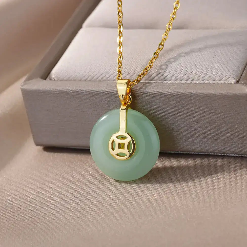 Gold-Color Stainless Steel Round Jade Lucky Necklace for Women & Men – Retro Blessing Pendant 🎁💫