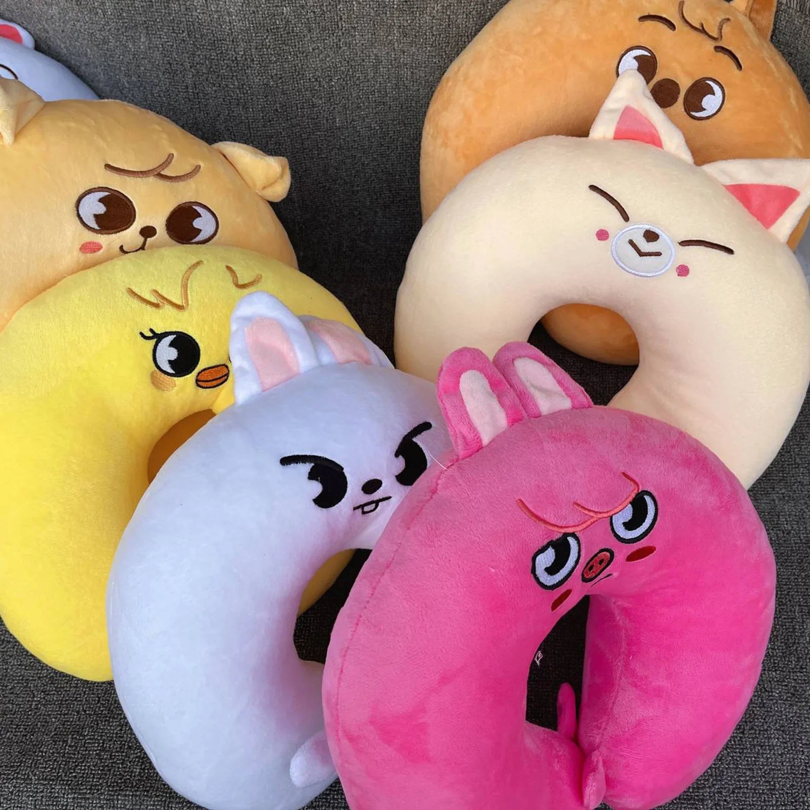 “ 7-color soft plush U-shaped neck pillow – cute & cozy travel cushion for children and adults, office & sleep support ”