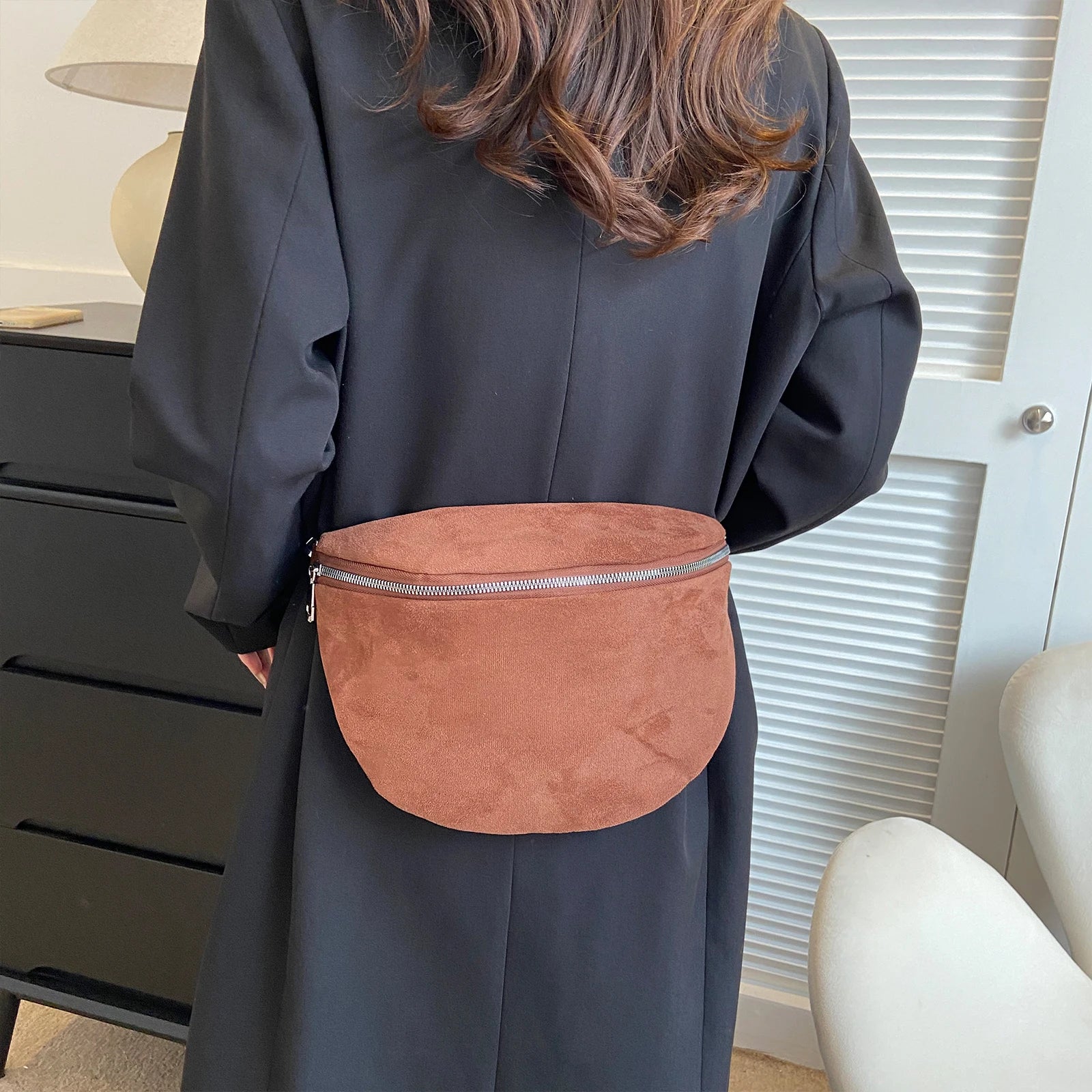 Women’s Casual Half-Moon Sling Bag – Solid Color Crossbody Chest Bag with Adjustable Wide Strap for Travel & Shopping