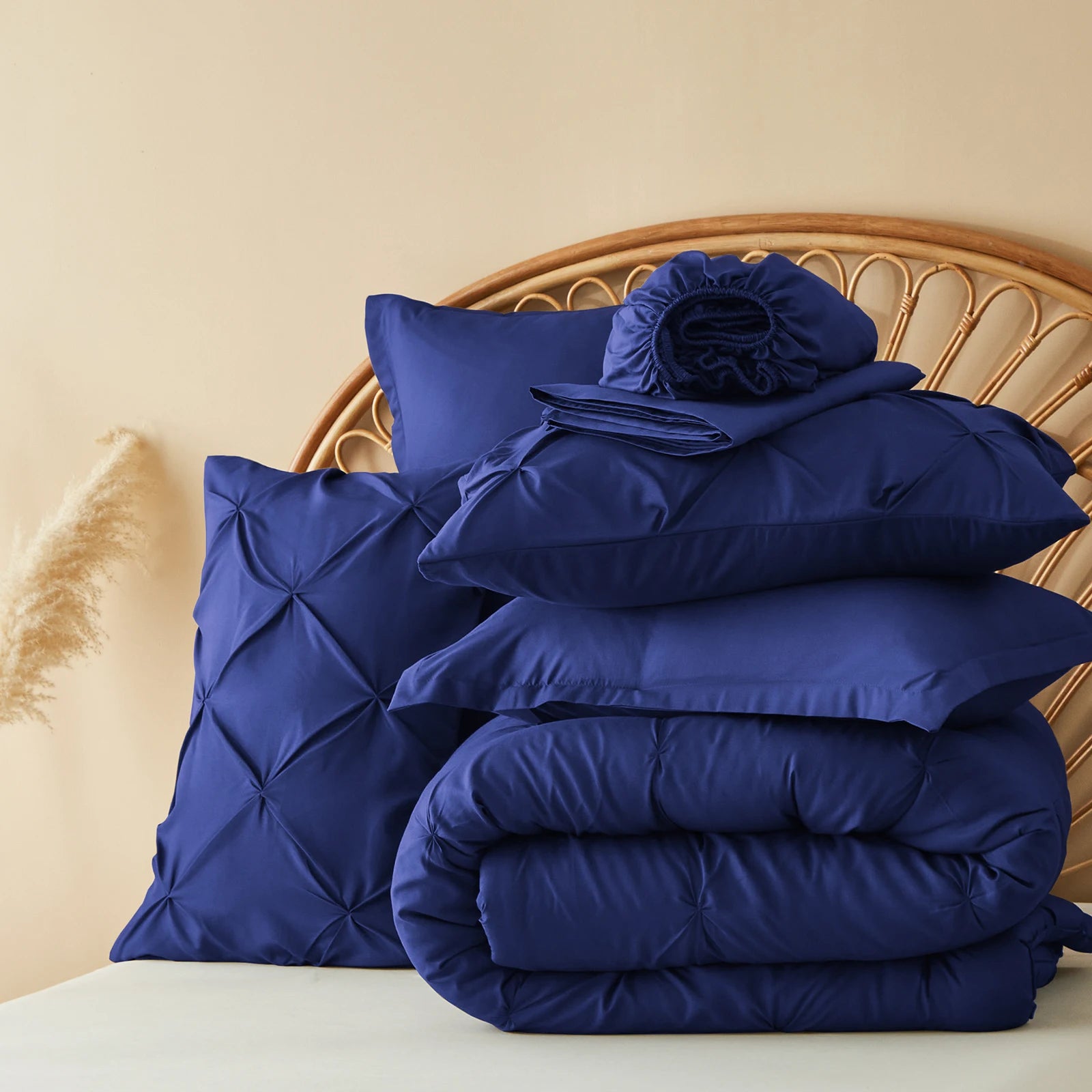 5-7 Piece Queen Bed-in-a-Bag Comforter Set – Includes Comforter, Sheets & Pillowcases for Full/King/Twin