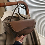 2025 Trend Women’s Minimalist Saddle Crossbody Bag – Niche Fashion Underarm Shoulder Purse for Daily Casual Wear