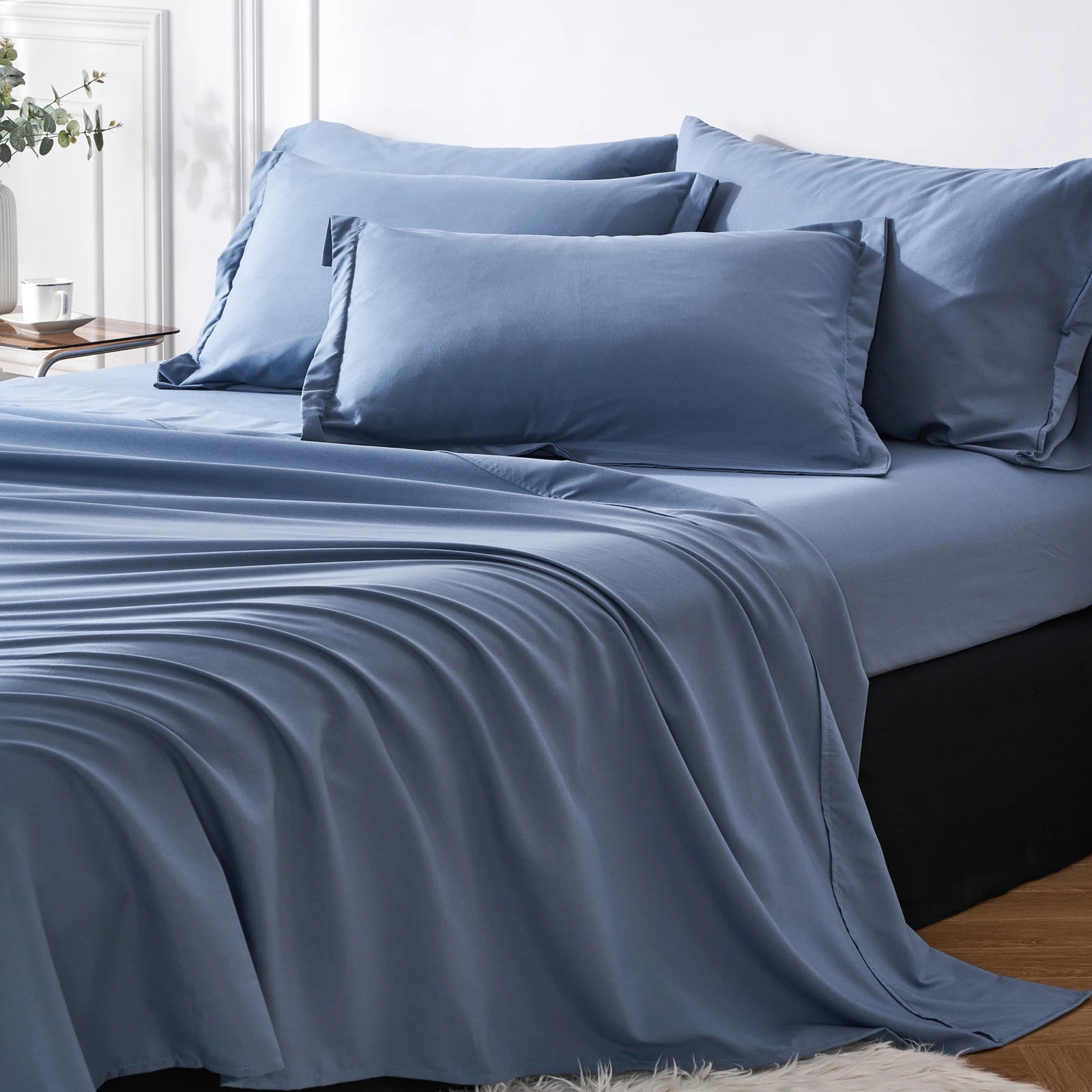 7-Piece “Bed-in-a-Bag” Comforter Set – Queen Size Solid Geometric Design Bedding Bundle (Sheets, Pillowcases & Comforter)