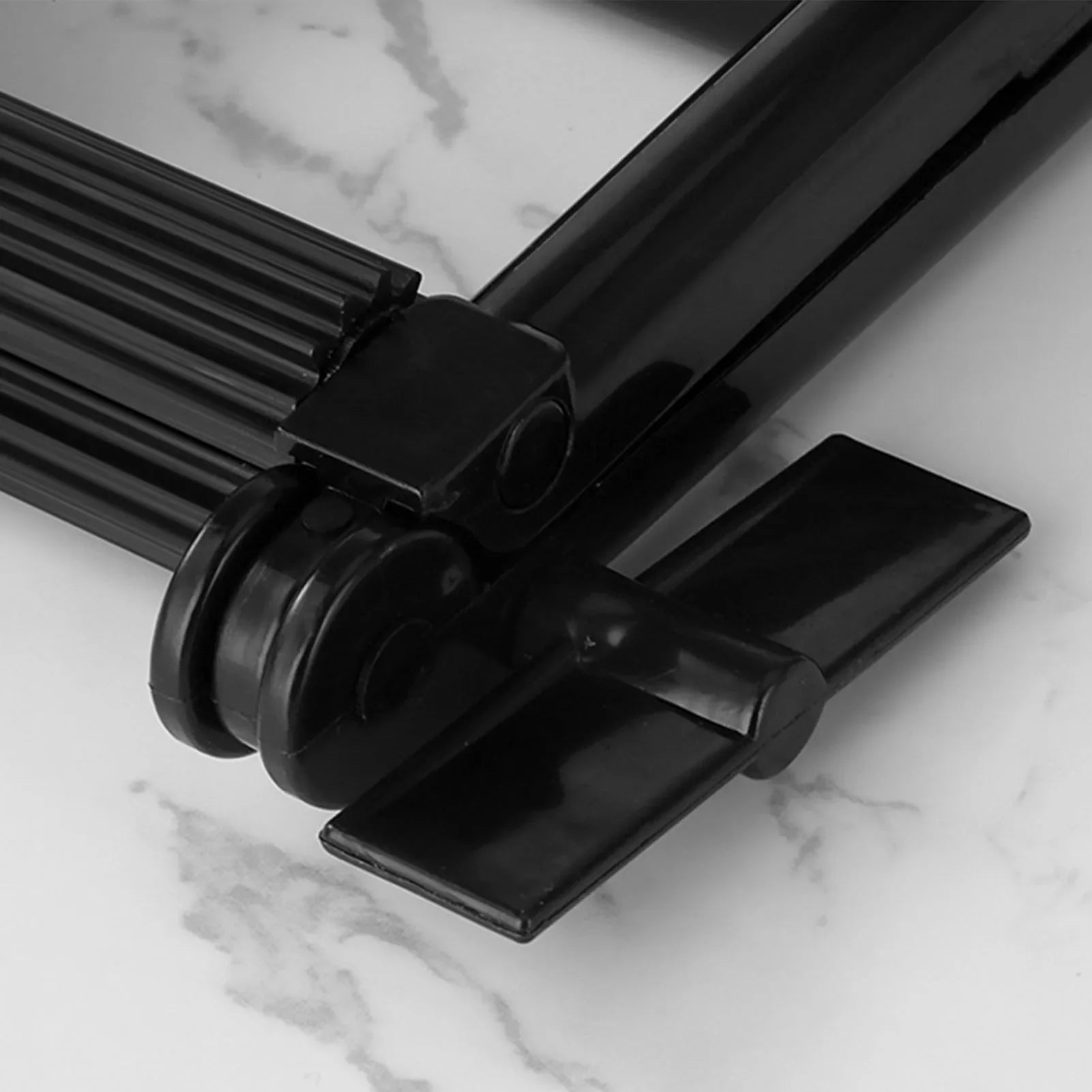 Ultimate Rolling Tube Toothpaste Squeezer – Save Every Drop🌀