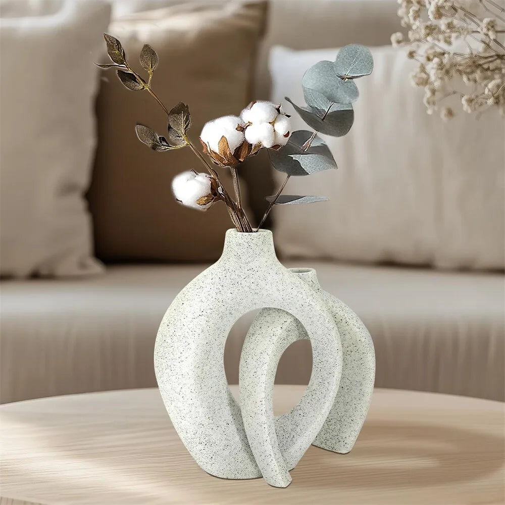 2PCS Hollow Snuggle Resin Vase Set – Nordic Decorative Flower Vases for Modern Home & Office Décor