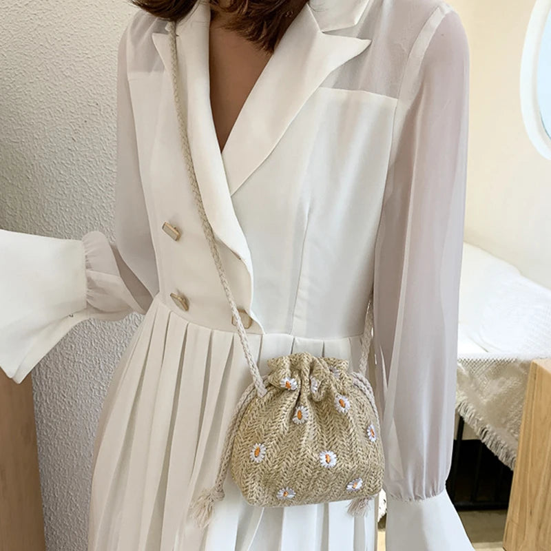 Woven Straw Bucket Bag for Women – Large Capacity Summer Beach Tote / Shoulder Bag