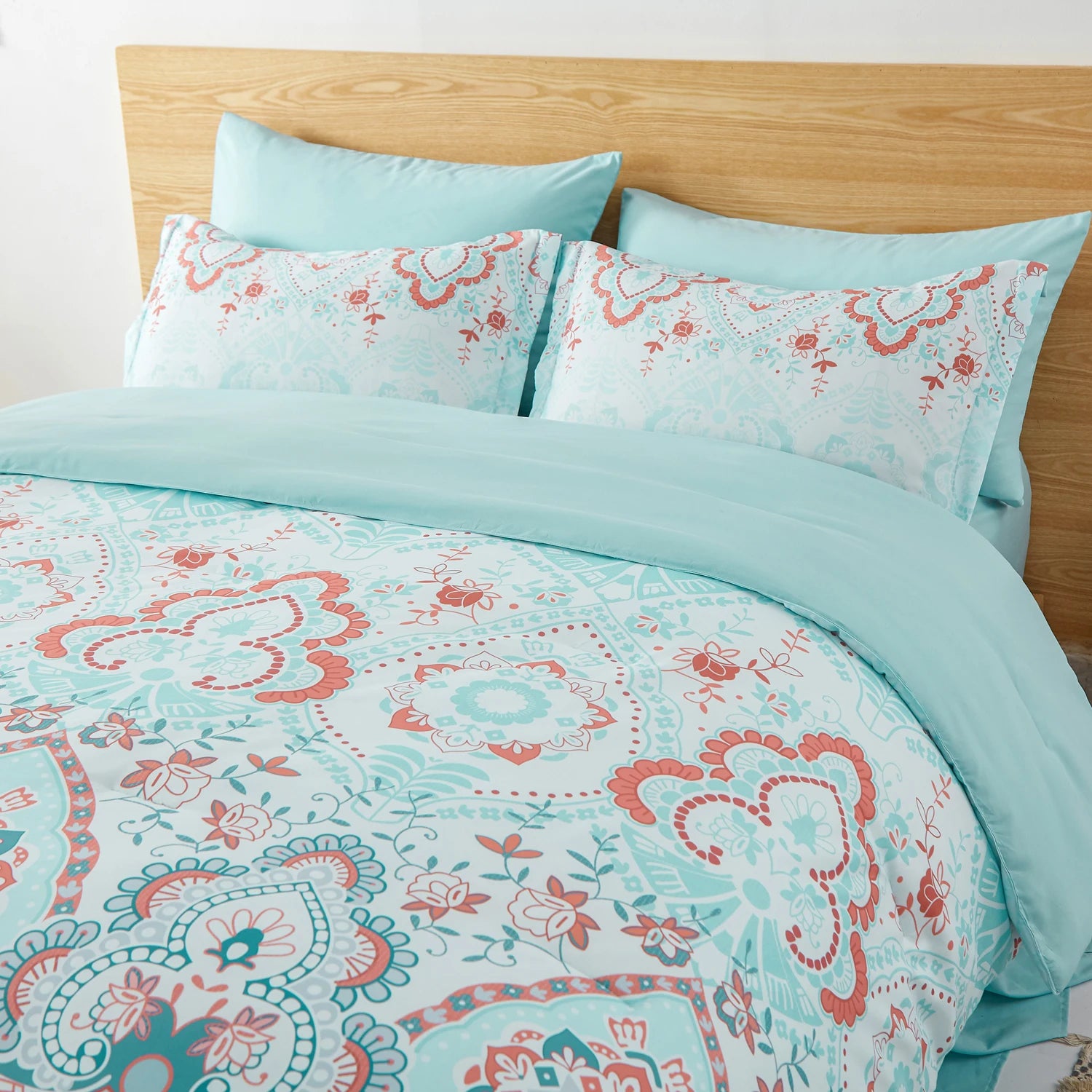 7-Piece Bohemian Print Comforter Set – Soft All-Season Bedding & Room Decor (Queen/King)