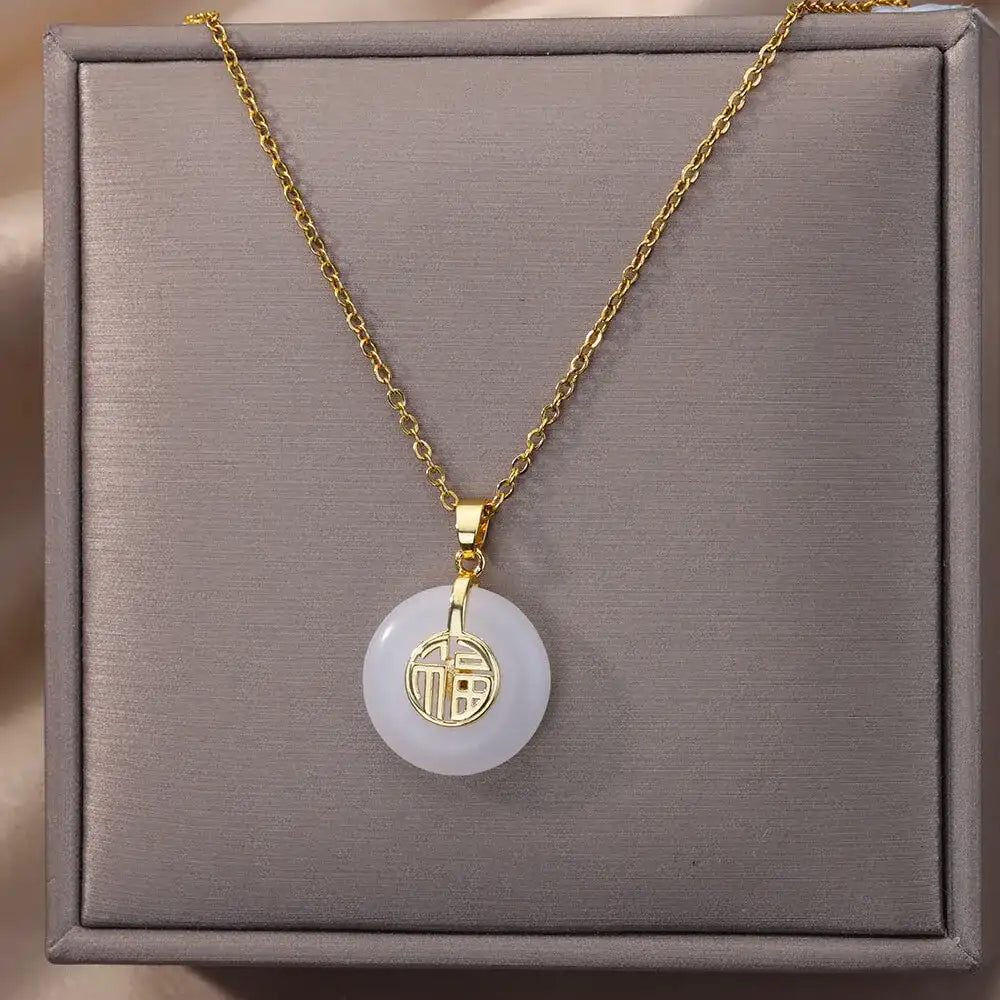 Gold-Color Stainless Steel Round Jade Lucky Necklace for Women & Men – Retro Blessing Pendant 🎁💫