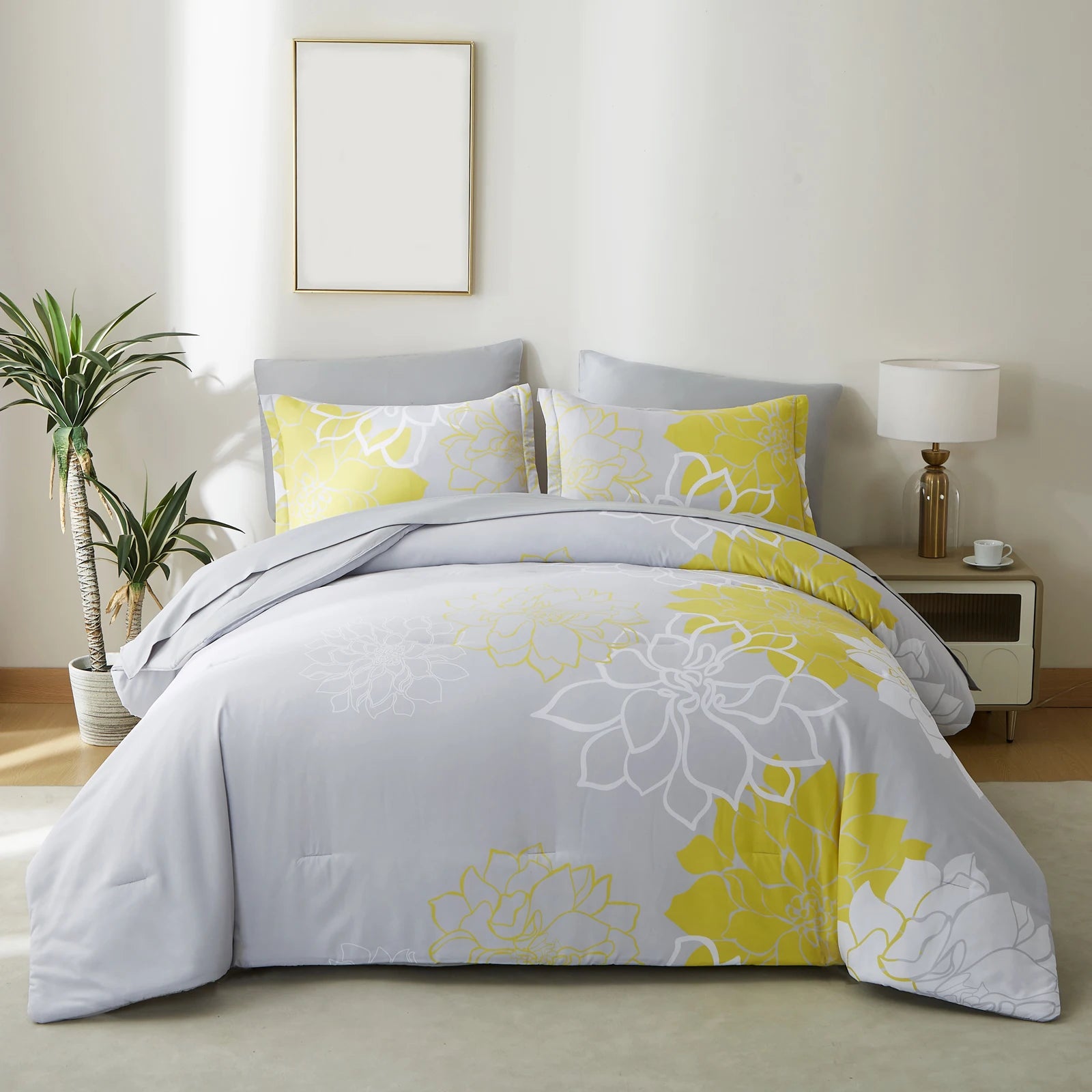 7-Piece Floral Comforter Set – Reversible Botanical Bedding for Queen & King Sizes