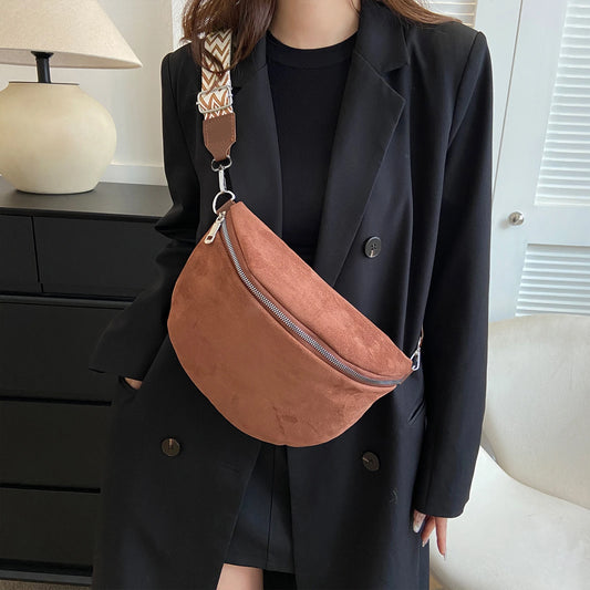 Women’s Casual Half-Moon Sling Bag – Solid Color Crossbody Chest Bag with Adjustable Wide Strap for Travel & Shopping