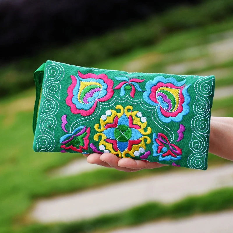 Ethnic Embroidery Clutch Bag & Coin Purse – Vintage Hand-Embroidered Mobile-Phone Wristlet for Women & Girls