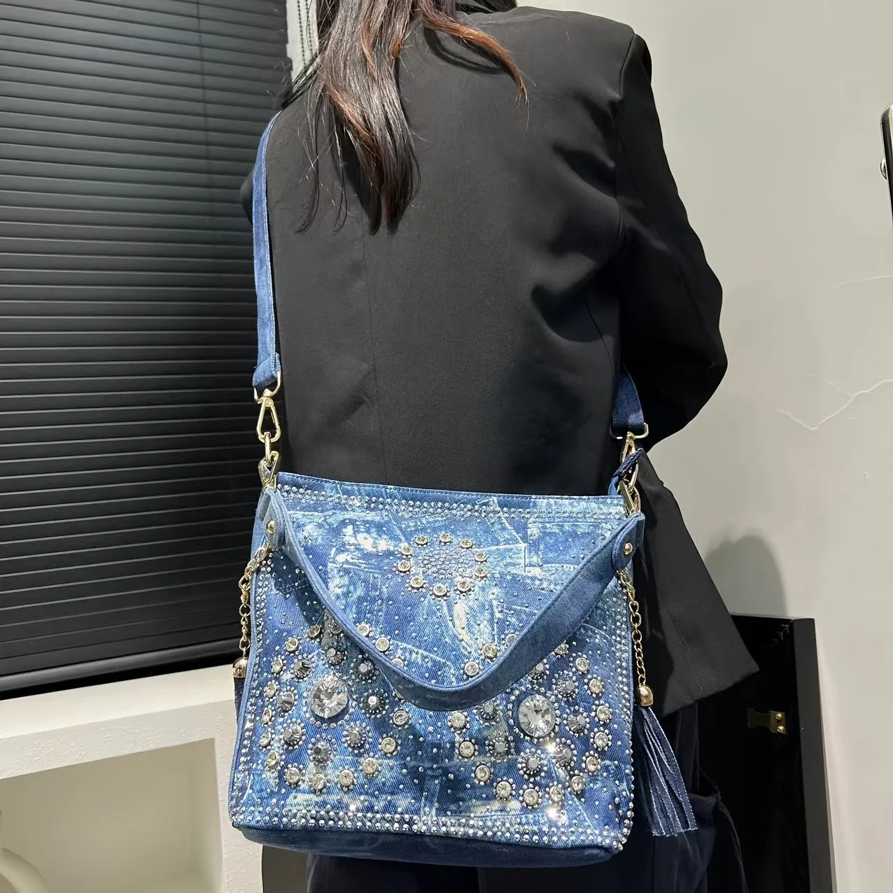 Luxury Gradient Diamond-Embellished Shoulder Bag – Large Capacity Women’s Crossbody / Tote