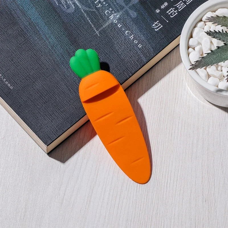 Cute Kawaii Carrot 3D Bookmark – Cartoon Stereo Page Marker for Kids & Stationery Lovers