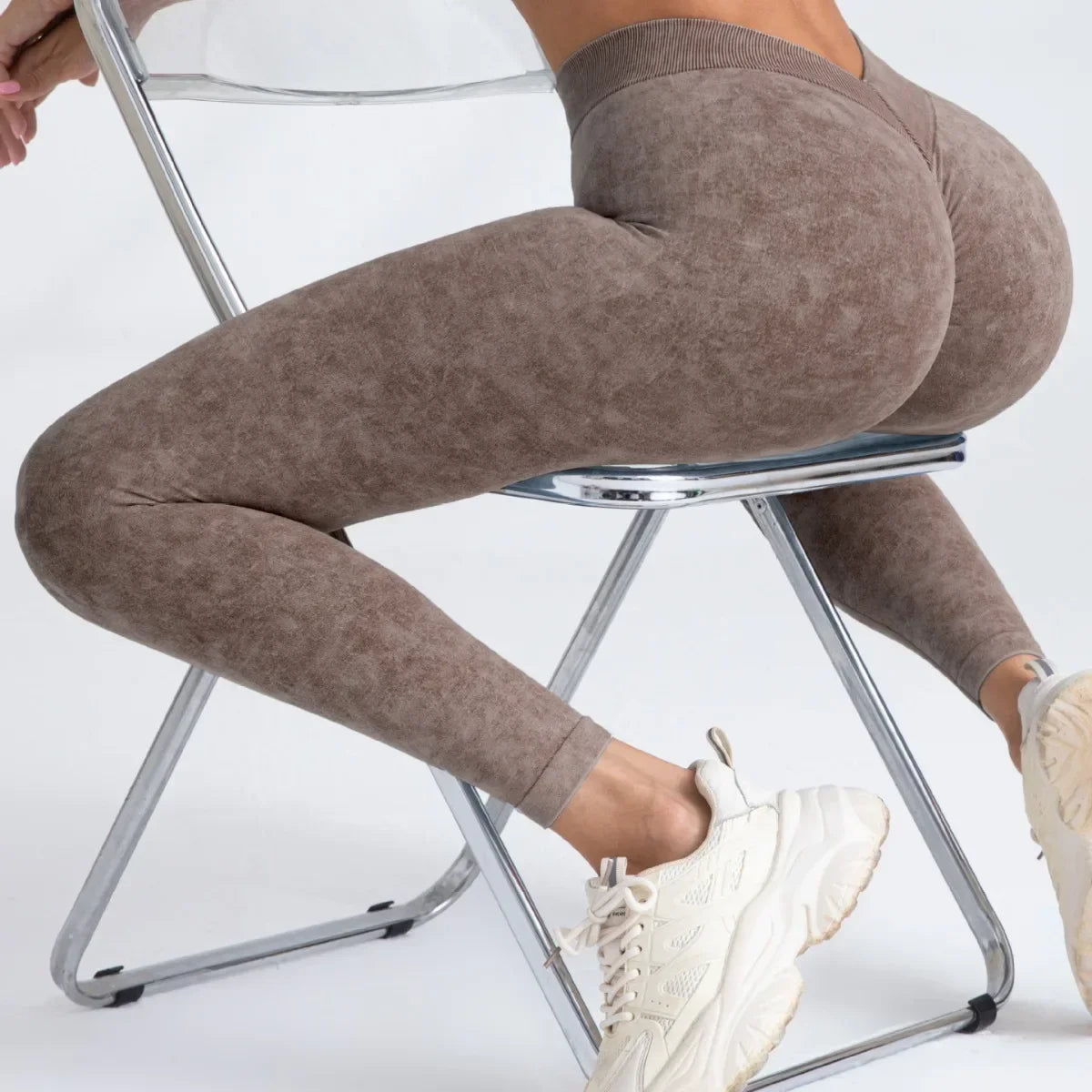 V-Back Yoga Pants for Women – Seamless High Waist Push-Up Leggings, Scrunch Gym Tights for Fitness & Workout