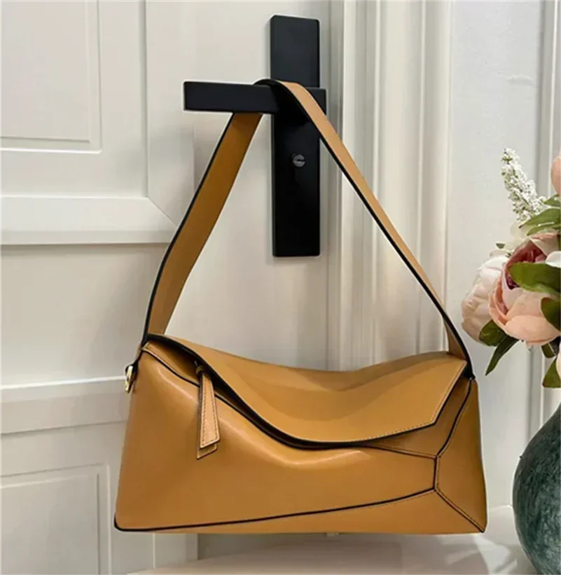 Women’s Luxury Geometric Puzzle Hobo Bag – Soft Under-Arm Purse Size 29 cm × 12 cm