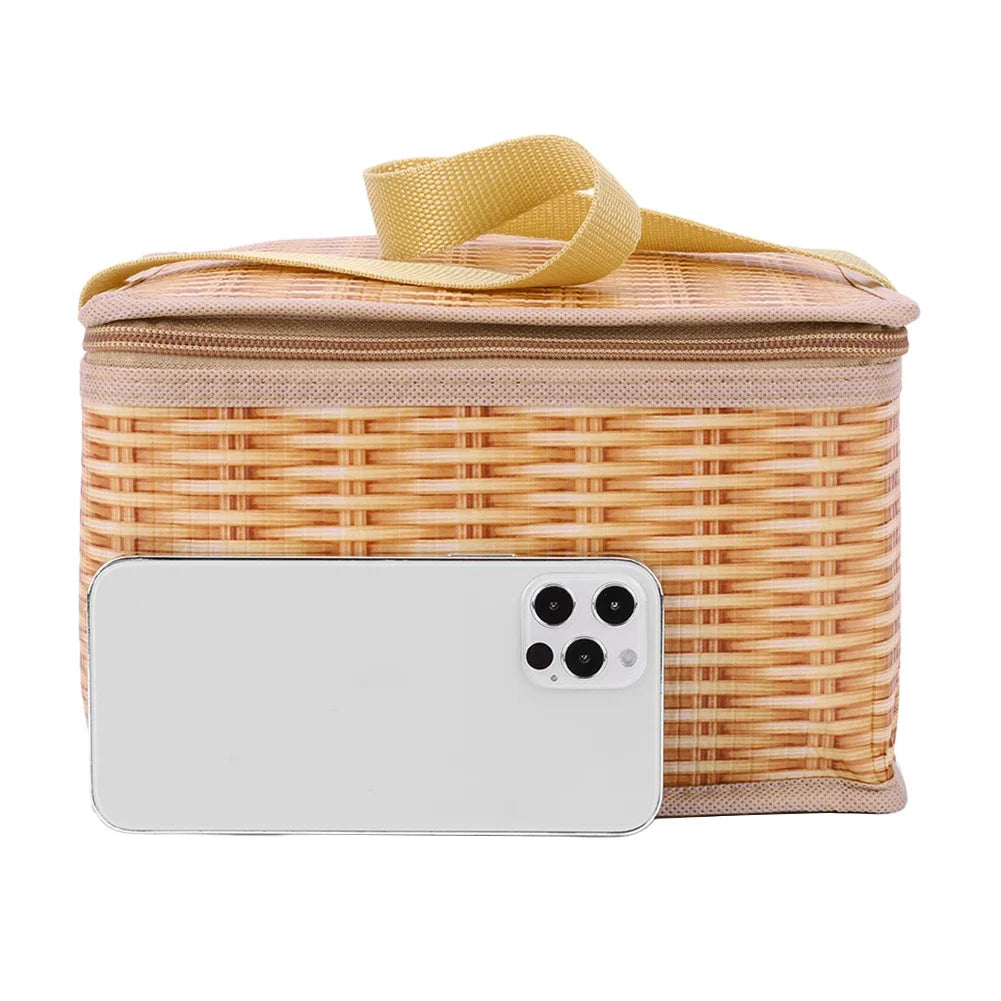 Thermal Cooler Outdoor Wicker & Rattan Picnic Bag – Waterproof Lunch Box Camping Basket with Strap & Zipper (22 × 14 × 12 cm)