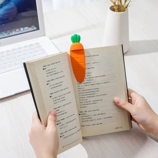 Cute Kawaii Carrot 3D Bookmark – Cartoon Stereo Page Marker for Kids & Stationery Lovers