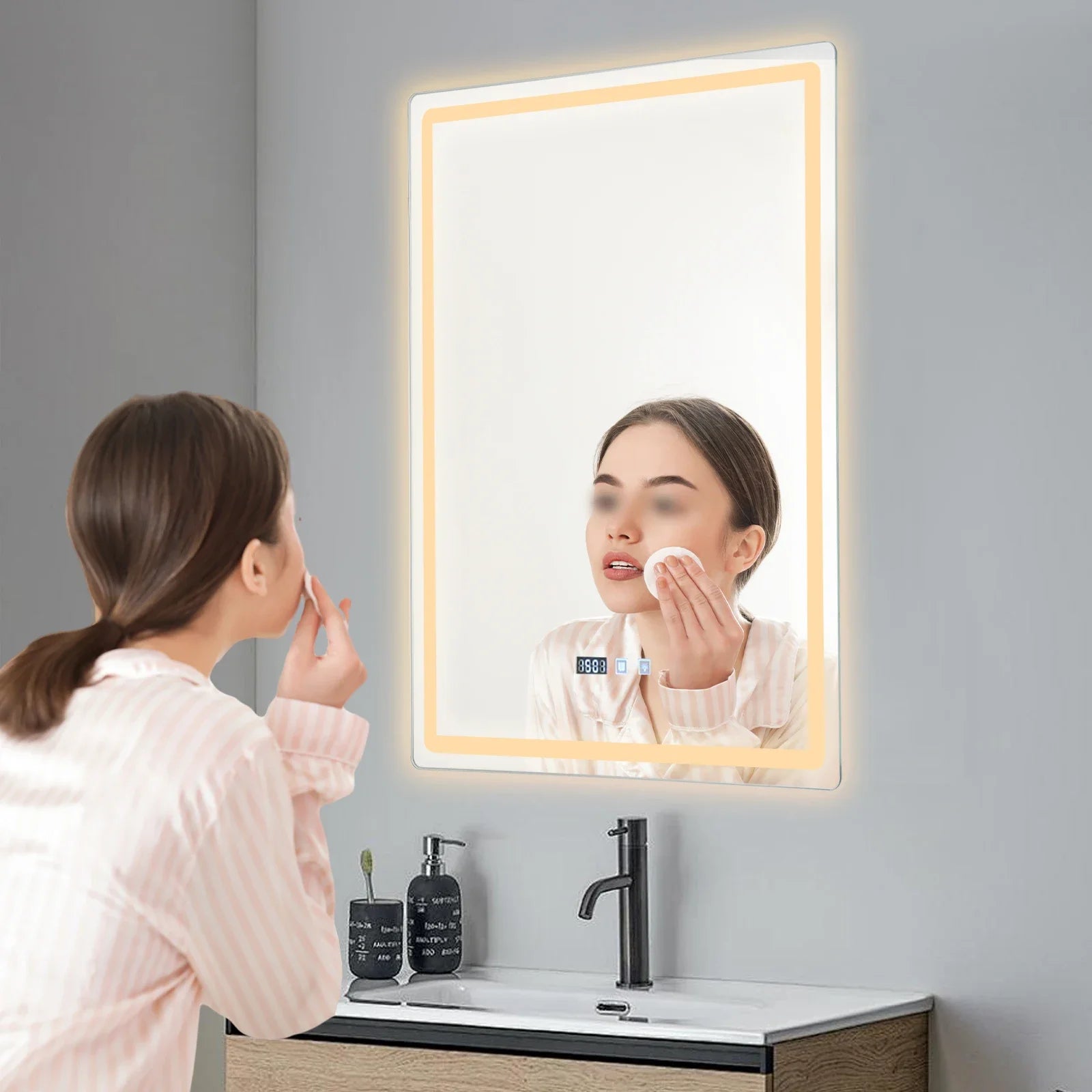 LED Wall-Mounted Anti-Fog Bathroom Mirror – Touch-Switch 3-Colour Dimmable Vanity Light