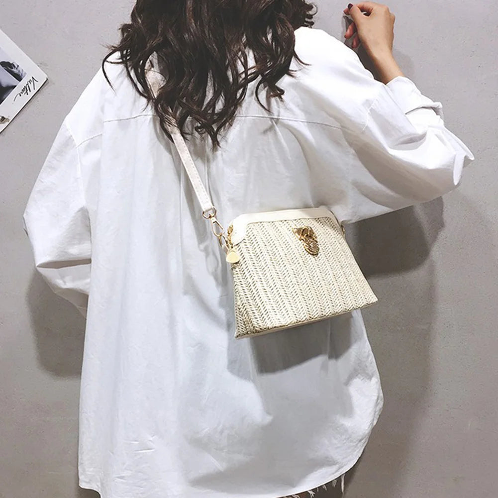 Summer Beach Straw Shell Shoulder Bag – Women’s Woven Messenger Purse for Travel, Vacation & Casual Outings